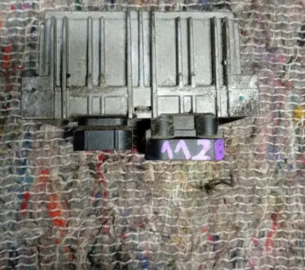 Opel Insignia A Glow plug pre-heat relay 55574293
