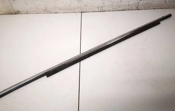 Mazda CX-5 II Front door glass trim molding