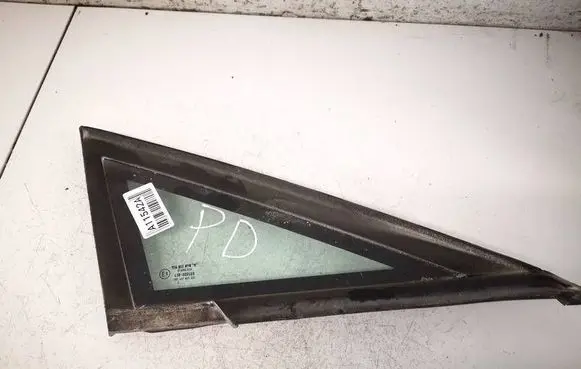 Seat Leon (1P) Front triangle window/glass 1P0845412