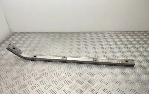 Volkswagen Caddy Sliding door middle rail 2K3843872E