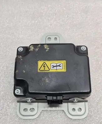 Mercedes-Benz GL X166 Voltage converter inverter A1669820020