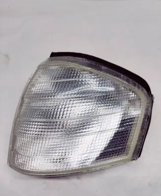 Mercedes-Benz C W202 Front indicator light 01-440-1502L-C 014401502LC 02602351