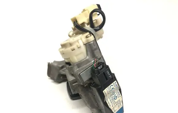 Toyota Corolla Verso E121 Ignition lock 8978313010