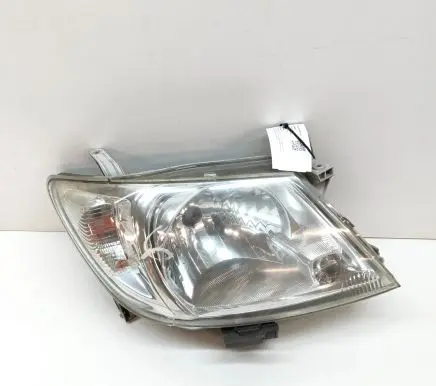 Toyota Hilux (AN10, AN20, AN30) Headlight/headlamp 811100K080