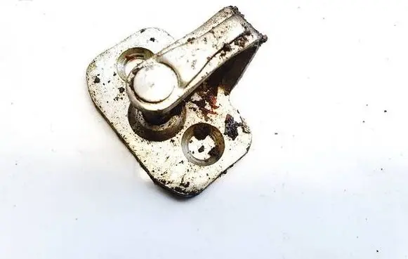 Opel Antara Rear door lock loop/hook striker 20951578