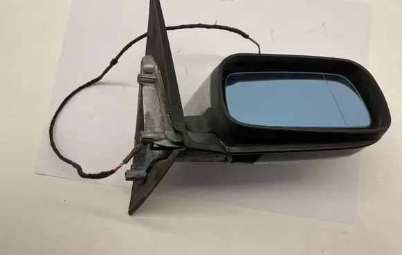 Front door electric wing mirror