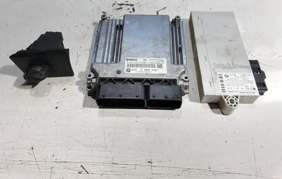 BMW 3 E90 E91 Engine ECU kit and lock set 7808222 0281014175 170209007