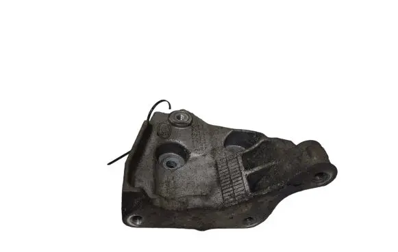 Land Rover Range Rover Sport L320 Engine mounting bracket QVU500340