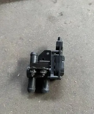 Ford Kuga III Water pump LX618C605HPB