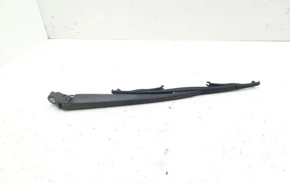 Mitsubishi Lancer VIII Rear wiper blade arm