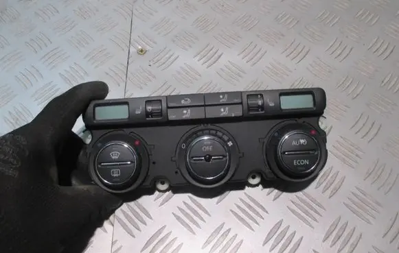 Volkswagen Golf V Interior fan control switch 