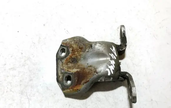 Hyundai Elantra Front door upper hinge