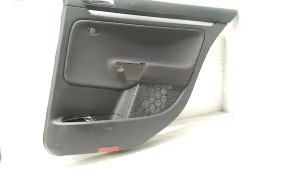 Volkswagen Jetta V Rear door card panel trim
