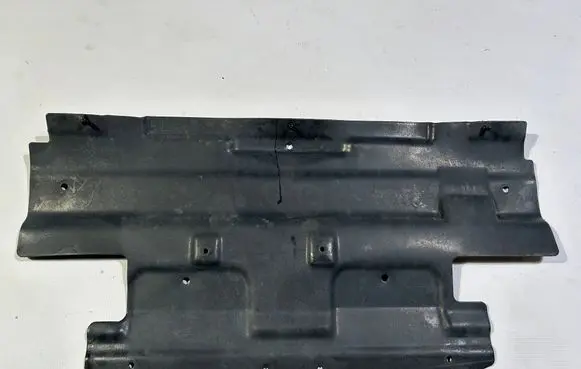 Dodge RAM Engine splash shield/under tray 95235812