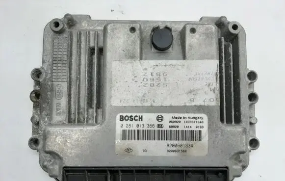 Renault Scenic II - Grand scenic II Engine control unit/module 0281013366 8200601334