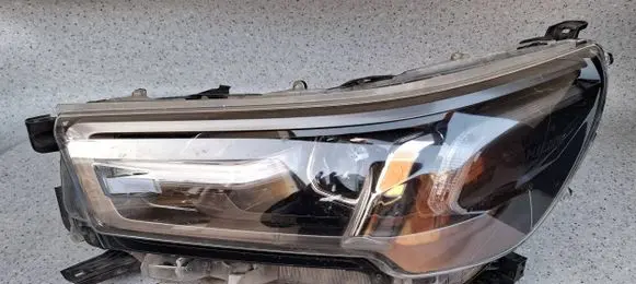 Toyota Hilux VIII Headlight/headlamp 811500KP41