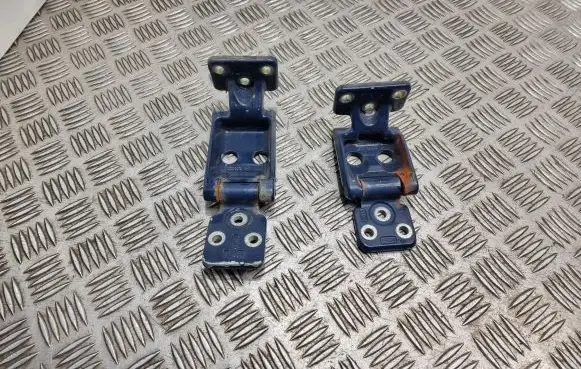 Mercedes-Benz Sprinter W906 Loading door hinge set A9067400737