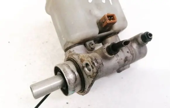 Hyundai Santa Fe Master brake cylinder
