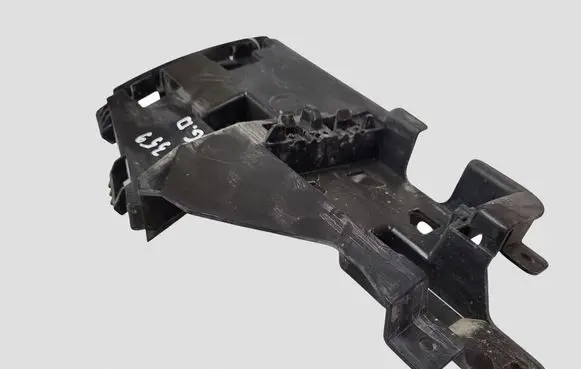 Volvo V60 Rear bumper mounting bracket 31352285