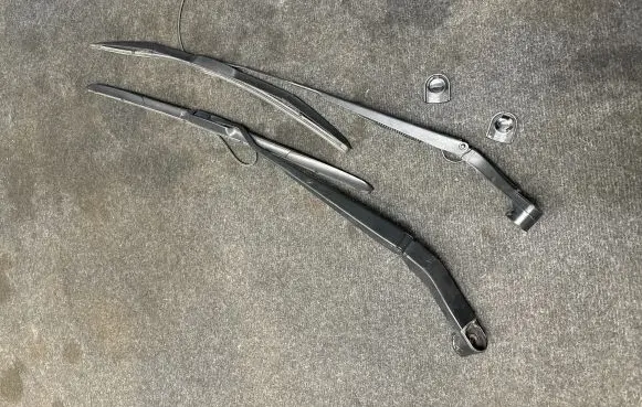 Chevrolet Camaro Front wiper blade arm 2571 2572 8785