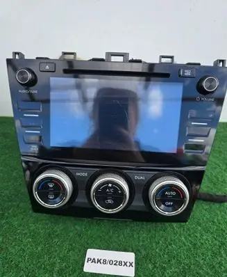 Subaru XV II Radio/CD/DVD/GPS head unit 86271SG310