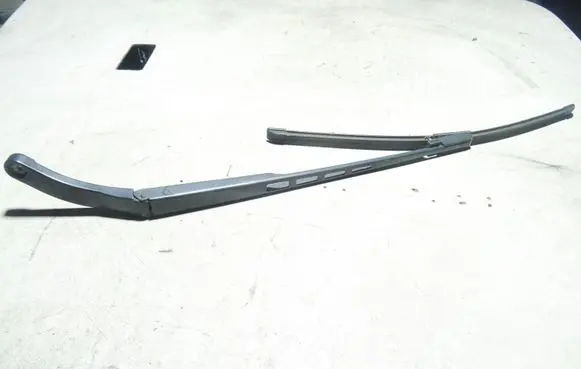 Audi A6 S6 C6 4F Front wiper blade arm 4F2955407B