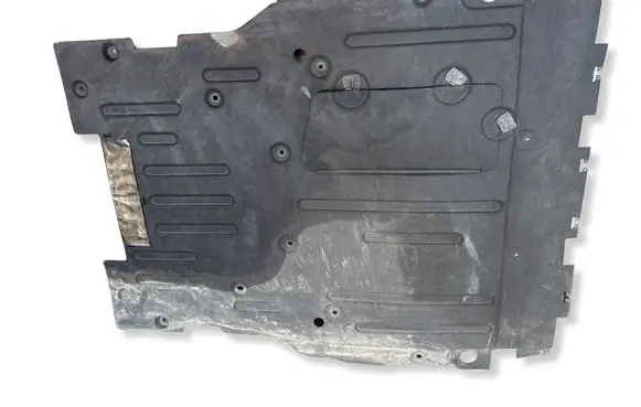 Land Rover Evoque II Engine splash shield/under tray K8D26B629A