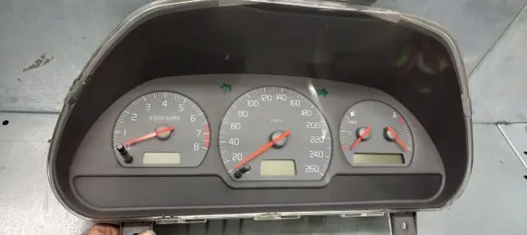 Volvo S40, V40 Speedometer (instrument cluster)