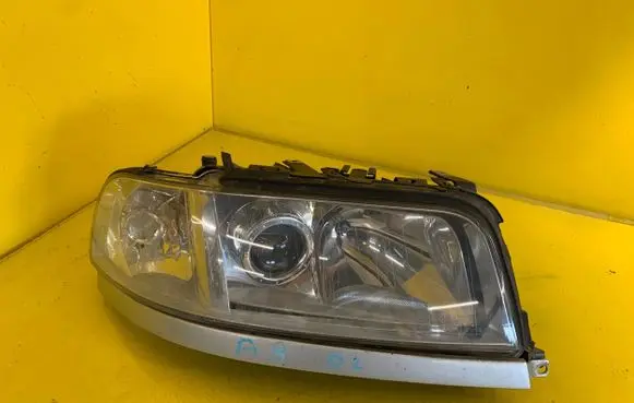 Audi A8 S8 D2 4D Headlight/headlamp 4D0941004BC