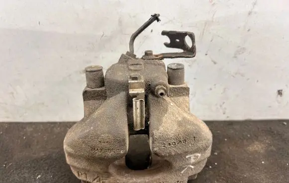 Volkswagen Sharan Front brake caliper 7M3615123A