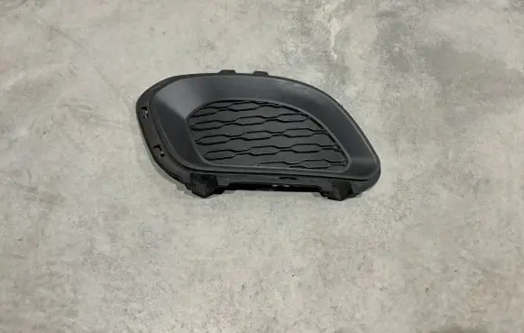 Front fog light trim/grill
