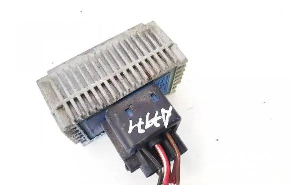 Opel Zafira A Glow plug pre-heat relay 55353011 51299014