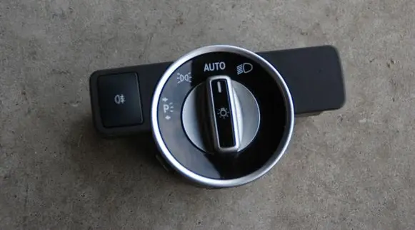 Mercedes-Benz C W204 Light switch A2049053103