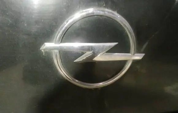 Opel Zafira B Manufacturer badge logo/emblem 