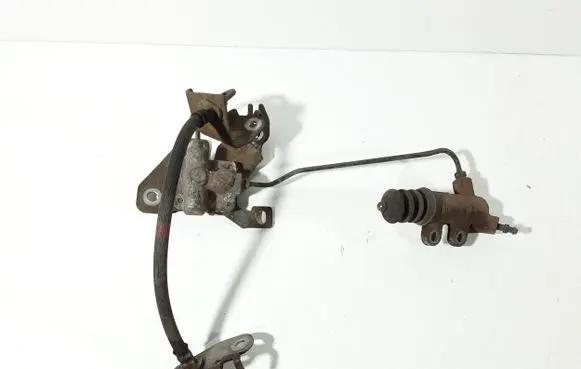 Toyota Yaris Clutch slave cylinder 