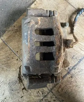 Chrysler Pacifica Front brake caliper