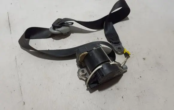 Volkswagen Caddy Front seatbelt 2K5857806B