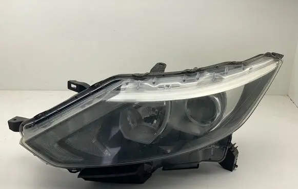 Nissan Qashqai Headlight/headlamp E1313897