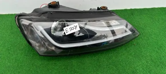 Volkswagen Jetta VI Headlight/headlamp JX2089