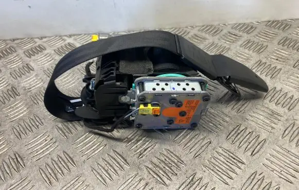 Audi A7 S7 4G Front seatbelt 4G8857705F