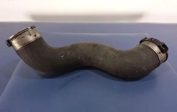 Mercedes-Benz E W212 Air intake hose/pipe A2045283282