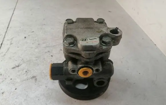 KIA Ceed Power steering pump 571101C580