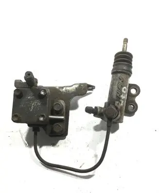 Mitsubishi L200 Clutch slave cylinder 
