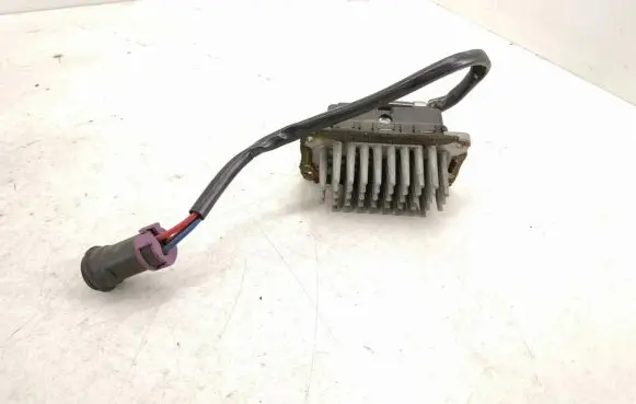 Audi A6 S6 C4 4A Heater blower fan relay 4A0820521A 5DS006455-02