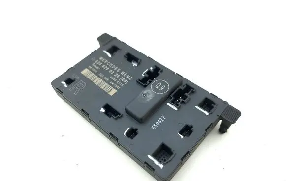 Mercedes-Benz Vito Viano W639 Door control unit/module 6398200326
