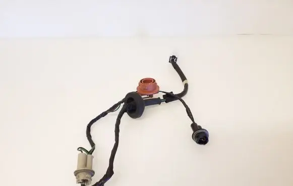 Nissan Note (E11) Rear tail light wiring loom 