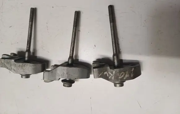 Audi A6 S6 C7 4G Fuel Injector clamp holder 059216J