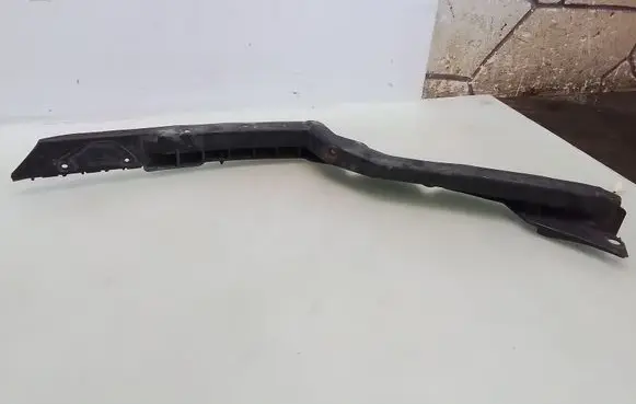 Skoda Octavia Mk2 (1Z) Front bumper mounting bracket 1Z0807184
