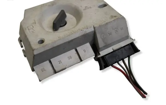 Audi A4 S4 B6 8E 8H Tail light bulb cover holder THK81