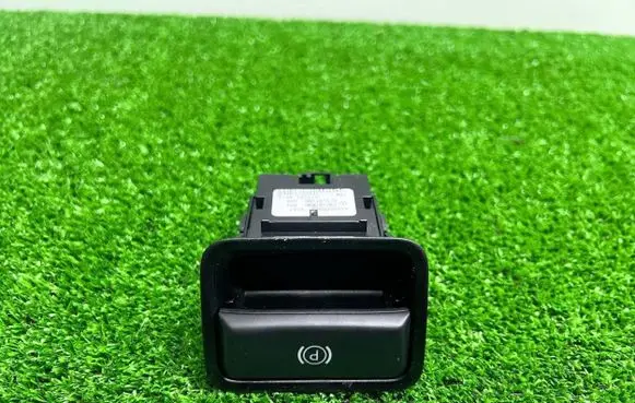 Mercedes-Benz S W222 Hand parking brake switch 15463599 1702030813